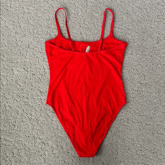 Free People Intimately Bodysuit Red Ribbed One-Piece Layer Women’s Size M NWOT - Picture 12 of 13